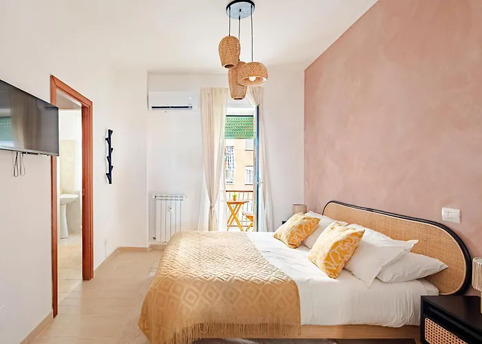 Apartament Charming New Flat Near Metro - Sleeps *