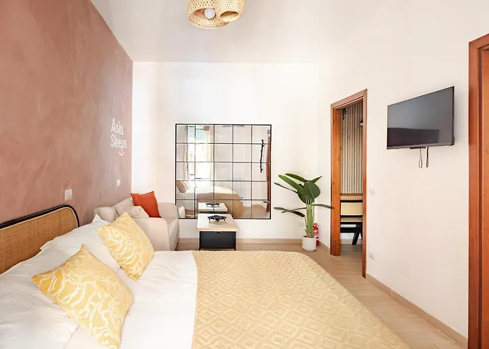Charming New Flat Near Metro - Sleeps *